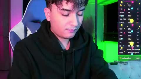 Snapshot of collage_hot25 chatting on 1, 10, 2025 javier online show from 1, 10, 2025