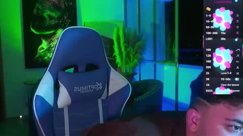 Snapshot of collage_hot25 chatting on 18, 10, 2025 javier online show from 18, 10, 2025