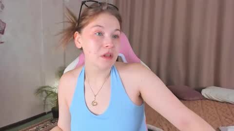 Collen Mon Tue Wed Thu Fri GMT 3 0300am - 0900am  online show from 23, 10, 2025