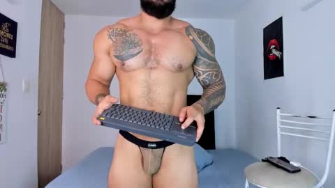 college_muscle_ass online show from 27, 3, 2026