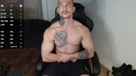 Snapshot of colombianmuscle8 chatting on 11, 2, 2025 colombianmuscle8 online show from 11, 2, 2025