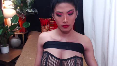 Sunny online show from 3, 1, 2025