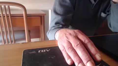 Snapshot of comemivuoi2 chatting on 1, 3, 2026 comemivuoi2 online show from 1, 3, 2026