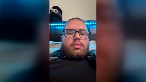 Snapshot of comfortable_bite chatting on 15, 12, 2025 Comfortable bite online show from 15, 12, 2025