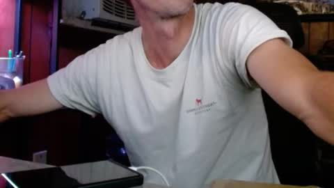 Nelson or ComicKing and sometime Peachy143 online show from 8, 10, 2025