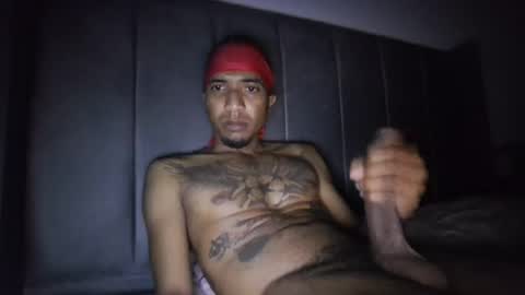 Snapshot of comoseria1927realg4life chatting on 3, 7, 2026 comoseria1927realg4life online show from 3, 7, 2026