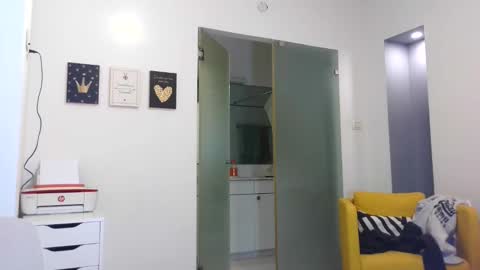 confetti3571037 online show from 6, 12, 2024