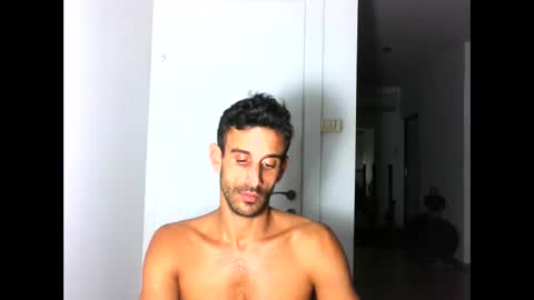 confetti3571037 online show from 17, 12, 2024