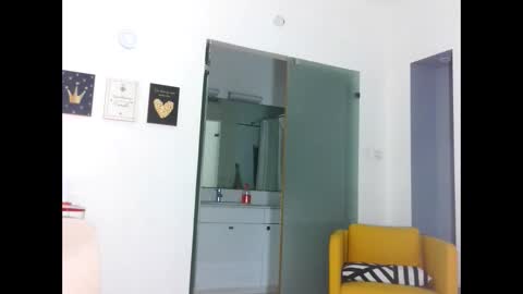 confetti3571037 online show from 23, 12, 2024