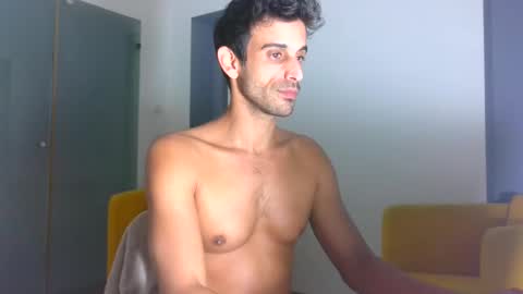 confetti3571037 online show from 20, 1, 2025