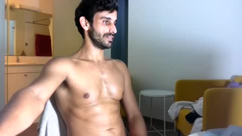 confetti3571037 online show from 5, 2, 2025