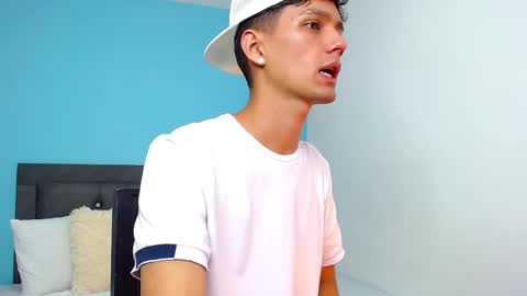 Snapshot of connor_garrett chatting on 5, 3, 2025 Connor online show from 5, 3, 2025