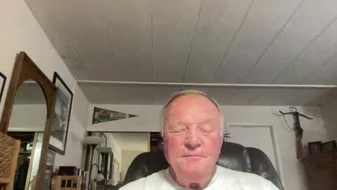 Snapshot of cookoosnest chatting on 26, 9, 2025 cookoosnest online show from 26, 9, 2025