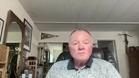 Snapshot of cookoosnest chatting on 28, 10, 2025 cookoosnest online show from 28, 10, 2025