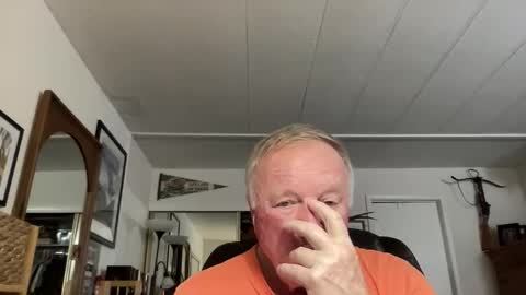 Snapshot of cookoosnest chatting on 10, 11, 2025 cookoosnest online show from 10, 11, 2025