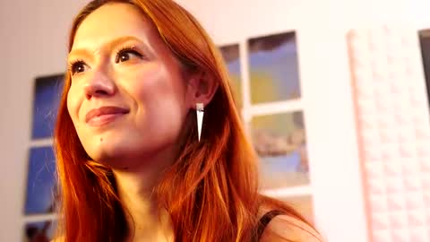 Snapshot of coolteacher chatting on 23, 9, 2025 Ginger The Cringer online show from 23, 9, 2025