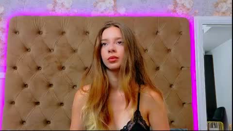 Snapshot of cora_vex chatting on 19, 6, 2026 CoraVex online show from 19, 6, 2026