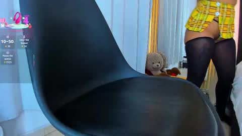 Snapshot of coraline_v chatting on 7, 10, 2025 Coraline connected from 10 pm to 6 am Colombia time online show from 7, 10, 2025