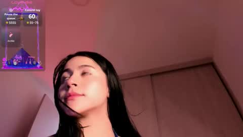 Coralinekam1 online show from 11, 10, 2025