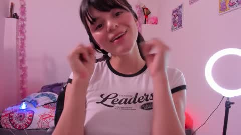 Snapshot of coralinexxx07 chatting on 19, 11, 2025 Coraline uwu Bienvenidos al dulce mundo de Coraline Hola amores soy Coraline Una chica tierna juguetona online show from 19, 11, 2025