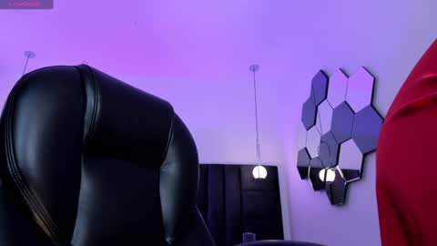 Corinne Russo online show from 5, 2, 2025