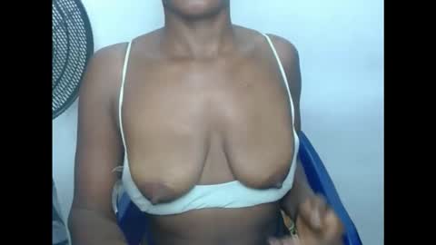 Snapshot of cornxslut chatting on 27, 10, 2025 cornxslut online show from 27, 10, 2025