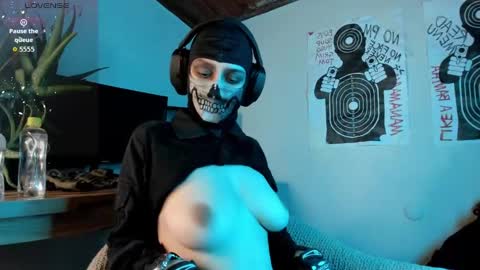 Snapshot of cos_operator chatting on 20, 9, 2025 cos_operator online show from 20, 9, 2025