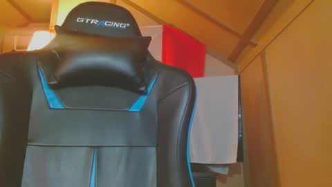 cosmicjones88 online show from 5, 2, 2025