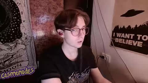 Snapshot of cosmonudes chatting on 16, 11, 2025 Barry online show from 16, 11, 2025