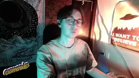 Snapshot of cosmonudes chatting on 14, 12, 2025 Barry online show from 14, 12, 2025