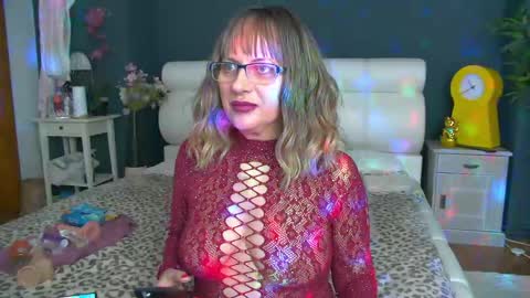 cougarmilf_ online show from 18, 5, 2026