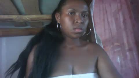 Snapshot of couleur_vanille chatting on 12, 12, 2024 couleur_vanille online show from 12, 12, 2024