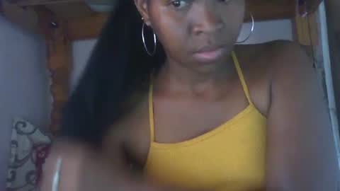 Snapshot of couleur_vanille chatting on 24, 12, 2024 couleur_vanille online show from 24, 12, 2024