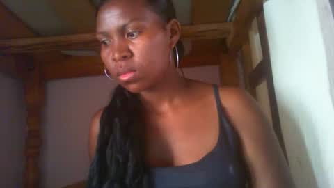 Snapshot of couleur_vanille chatting on 6, 3, 2025 couleur_vanille online show from 6, 3, 2025