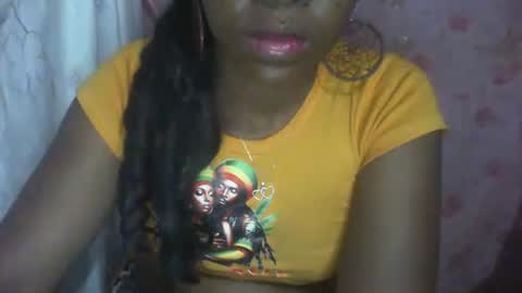 Snapshot of couleur_vanille chatting on 6, 11, 2025 couleur_vanille online show from 6, 11, 2025