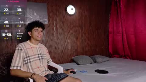 Snapshot of couple_fantasy_x chatting on 22, 6, 2026 Val y Sal online show from 22, 6, 2026