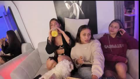 couple_funnyy online show from 16, 10, 2025