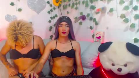 Snapshot of couple_sweet1016 chatting on 9, 3, 2025 ALEXA KIM online show from 9, 3, 2025