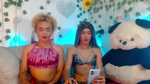 Snapshot of couple_sweet1016 chatting on 12, 3, 2025 ALEXA KIM online show from 12, 3, 2025