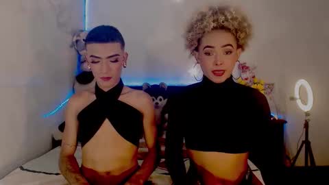 Snapshot of couple_sweet1016 chatting on 15, 9, 2025 ALEXA KIM online show from 15, 9, 2025