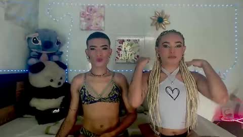 Snapshot of couple_sweet1016 chatting on 19, 9, 2025 ALEXA KIM online show from 19, 9, 2025