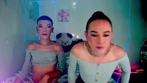 Snapshot of couple_sweet1016 chatting on 29, 10, 2025 ALEXA KIM online show from 29, 10, 2025