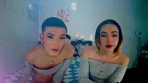 Snapshot of couple_sweet1016 chatting on 5, 11, 2025 ALEXA KIM online show from 5, 11, 2025