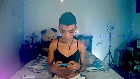 Snapshot of couple_sweet1016 chatting on 4, 12, 2025 ALEXA KIM online show from 4, 12, 2025