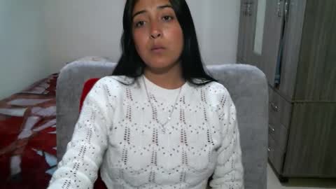 Snapshot of couplecaliente10 chatting on 25, 10, 2025 couplecaliente10 online show from 25, 10, 2025
