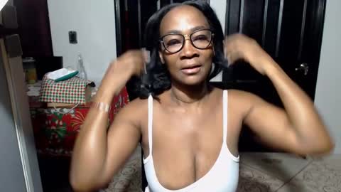 Snapshot of couplehot4uxx chatting on 31, 12, 2024 luckyalysonXXX online show from 31, 12, 2024