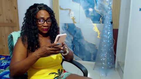 Snapshot of couplehot4uxx chatting on 17, 3, 2026 luckyalysonXXX online show from 17, 3, 2026