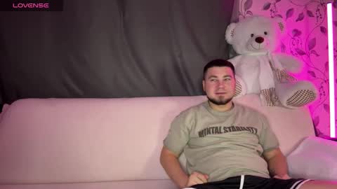 Snapshot of coupleinspire chatting on 13, 11, 2025 Emily Ryan online show from 13, 11, 2025