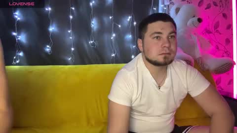 Snapshot of coupleinspire chatting on 27, 11, 2025 Emily Ryan online show from 27, 11, 2025