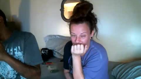 Snapshot of coupleohio419 chatting on 27, 10, 2025 coupleohio419 online show from 27, 10, 2025